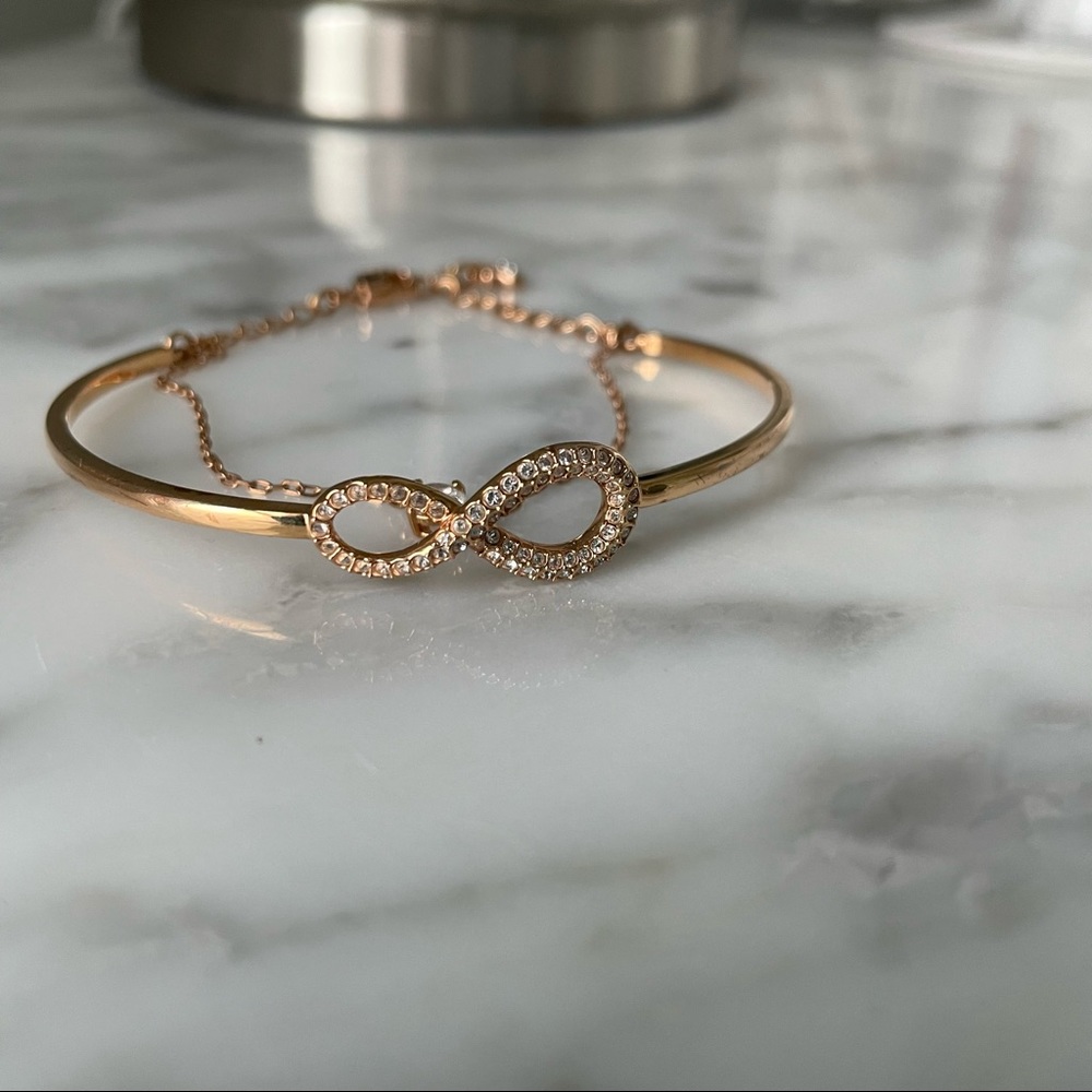 Swarovski infinity bangle - Picture 7 of 7